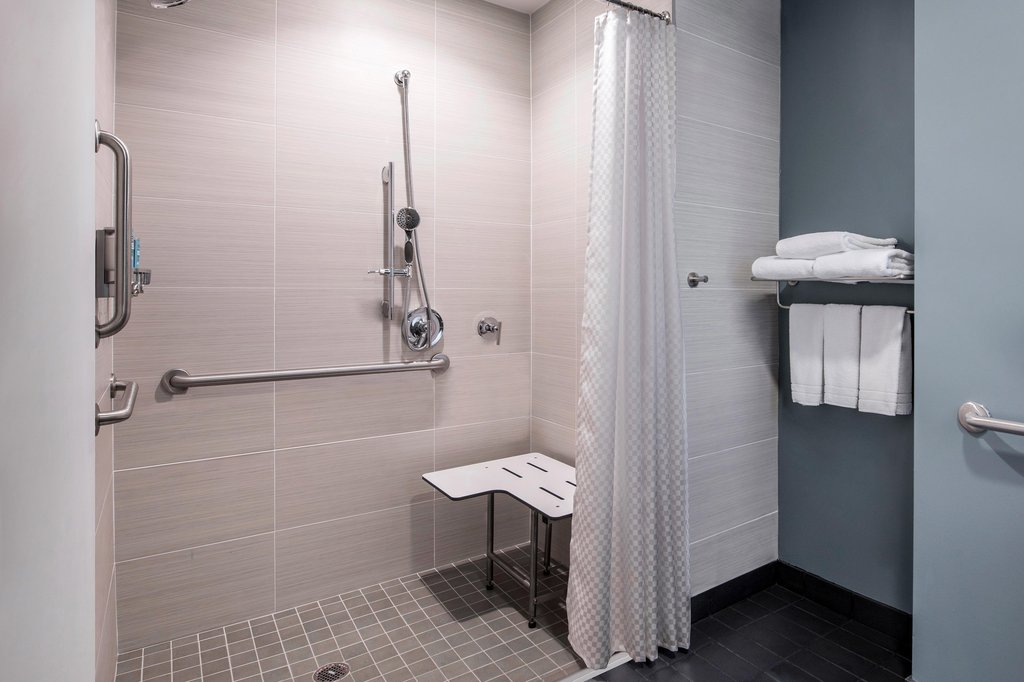 Aloft Charlotte Ballantyne by Marriott - Tap to explore photos