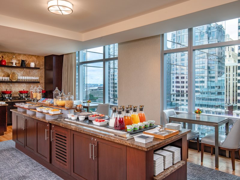 National and Suites Ottawa