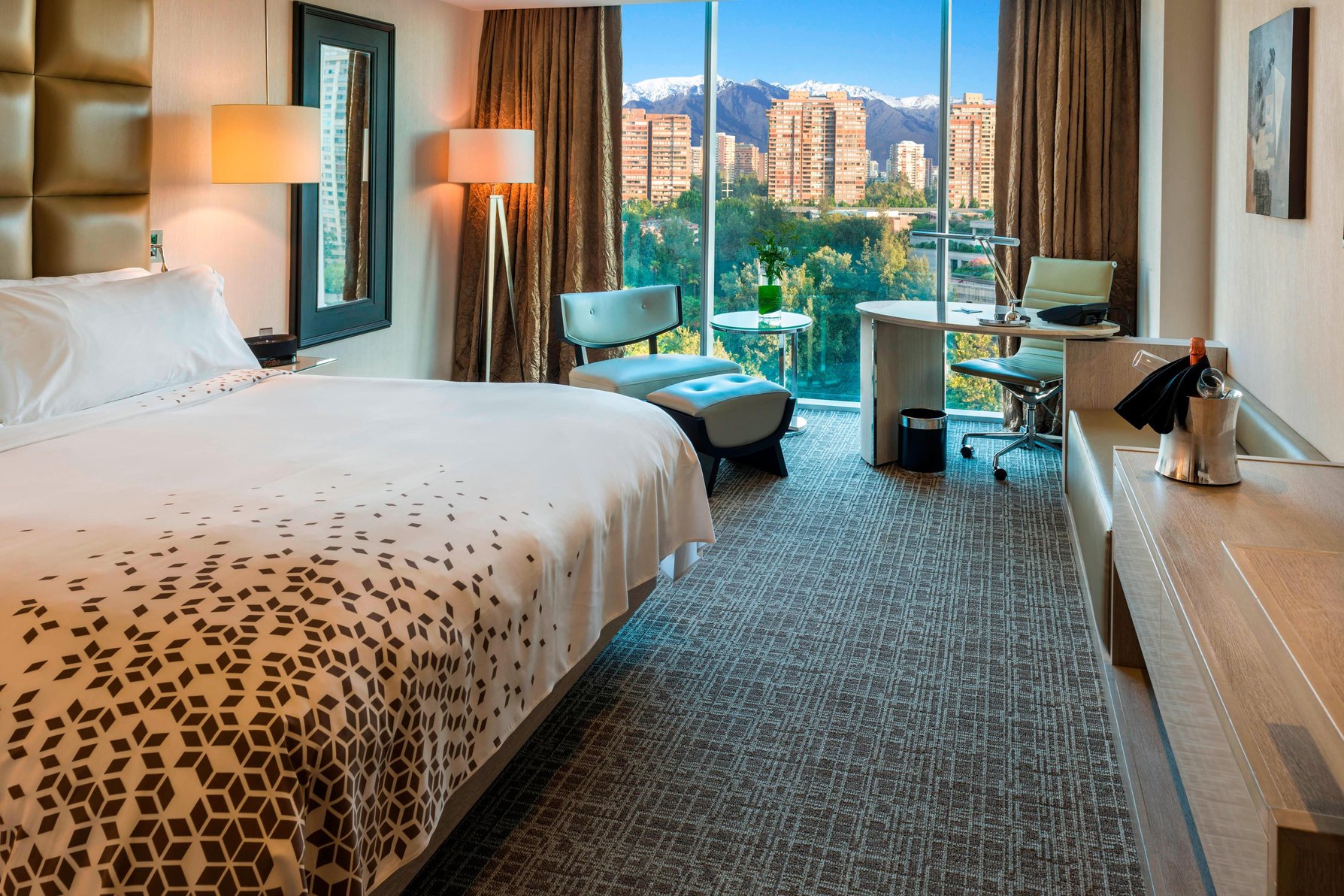 Renaissance Santiago Hotel by Marriott - Tap to explore photos