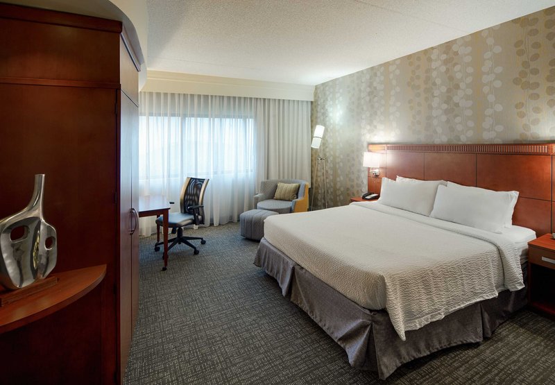 Courtyard By Marriott Columbus West - Columbus, OH
