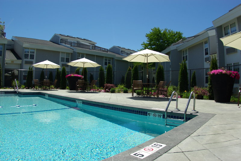 Holiday Inn CAPE COD - HYANNIS - Silver Beach, MA