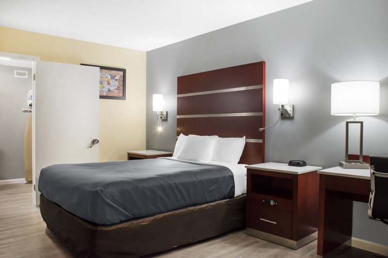 Econo Lodge - Hershey, PA