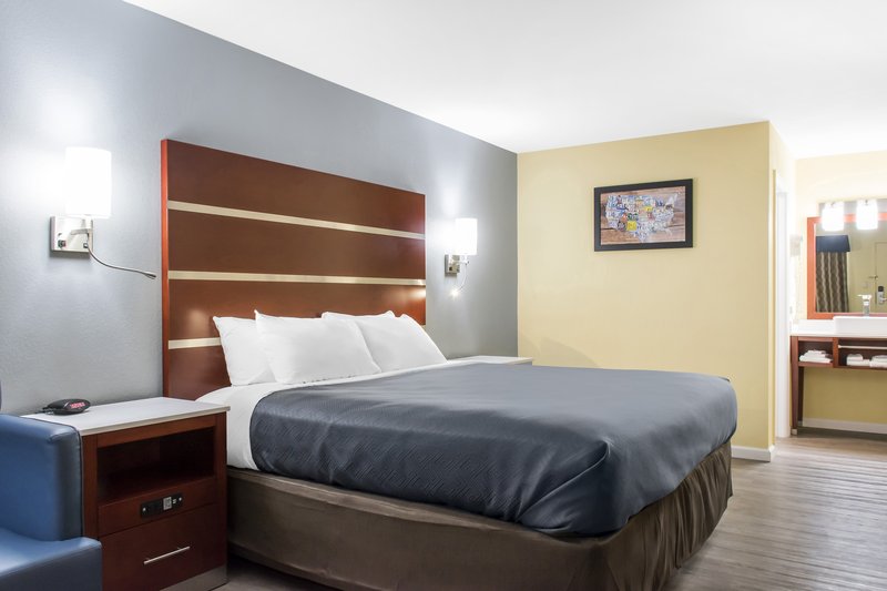 Econo Lodge - Hershey, PA