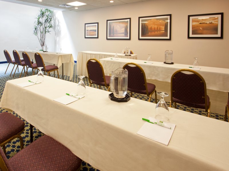 Holiday Inn CAPE COD - HYANNIS - Silver Beach, MA