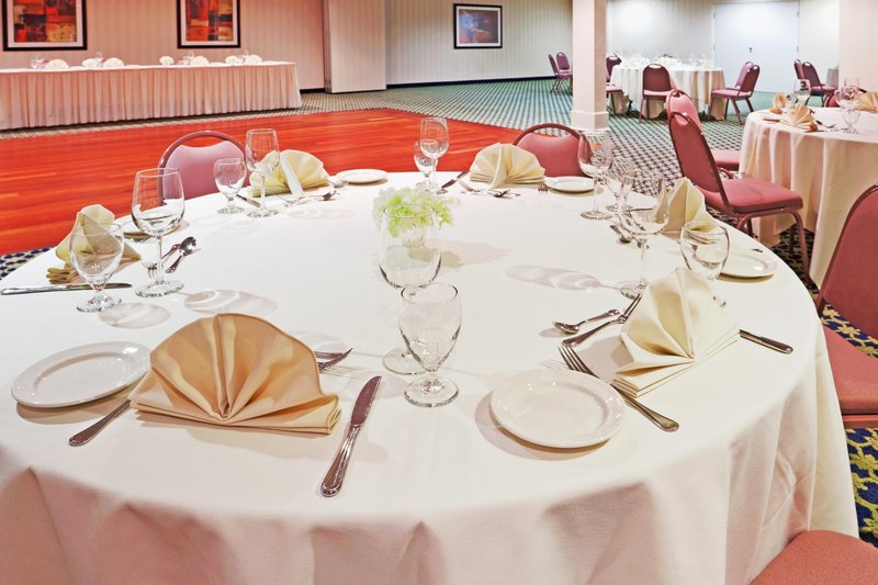 Holiday Inn CAPE COD - HYANNIS - Silver Beach, MA