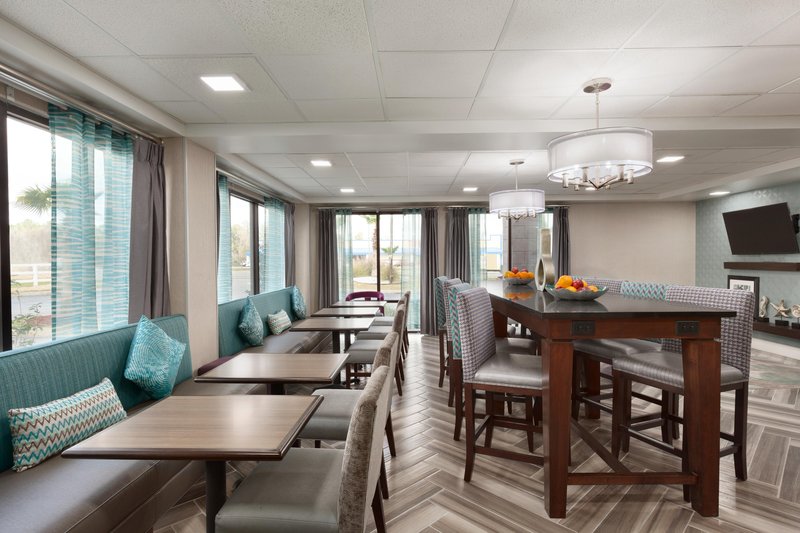 Hampton Inn-Waycross - Waycross, GA