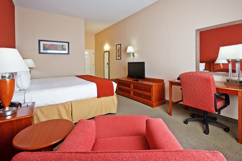 Holiday Inn Express & Suites MANCHESTER-CONF CTR(TULLAHOMA) - Manchester, TN