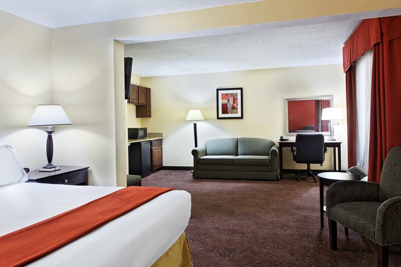 Holiday Inn Express & Suites MANCHESTER-CONF CTR(TULLAHOMA) - Manchester, TN