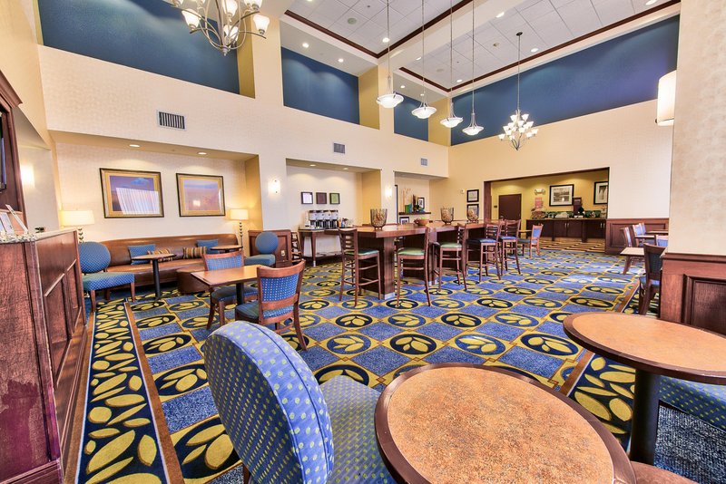 Hampton Inn & Suites Ridgecrest - Ridgecrest, CA