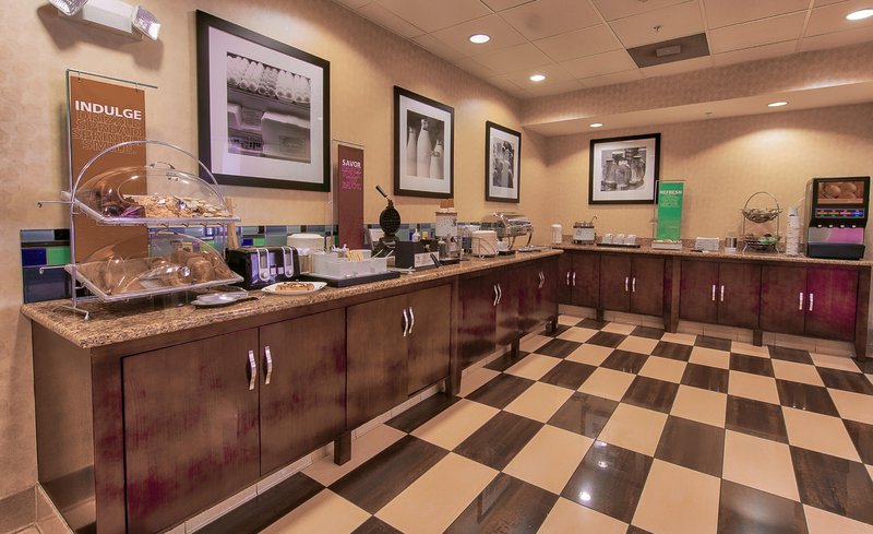 Hampton Inn & Suites Ridgecrest - Ridgecrest, CA