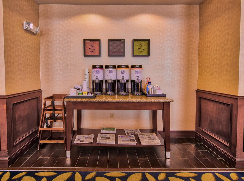 Hampton Inn & Suites Ridgecrest - Ridgecrest, CA