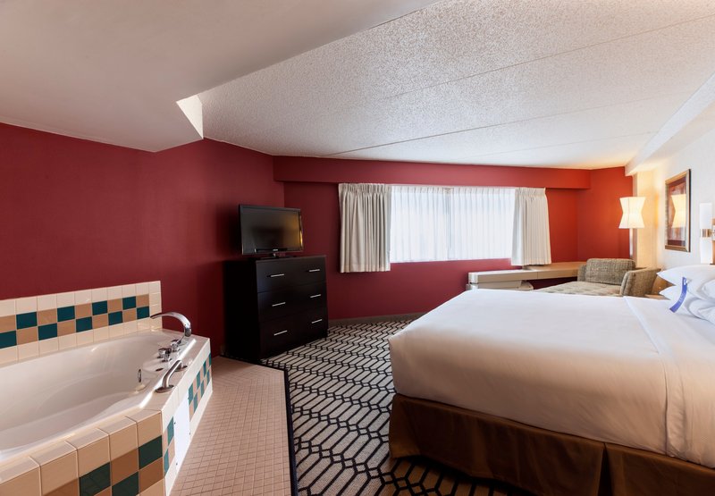 Ramada Plaza & Suites - Fargo, ND