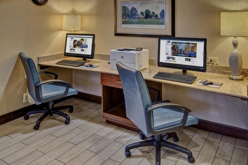 Hampton Inn Charlottesville - Charlottesville, VA