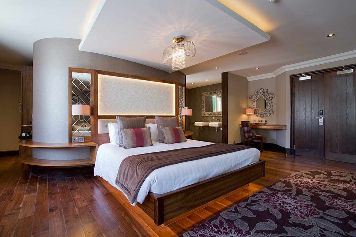 Busby Hotel