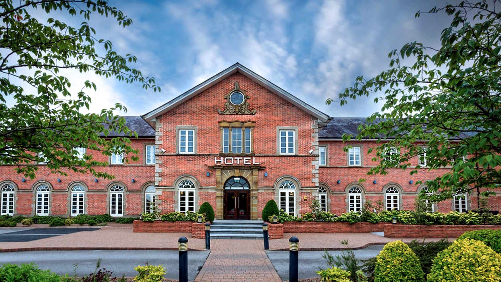 Cavan Crystal Hotel Local Info Cavan, Ireland Hotels TravelAge West