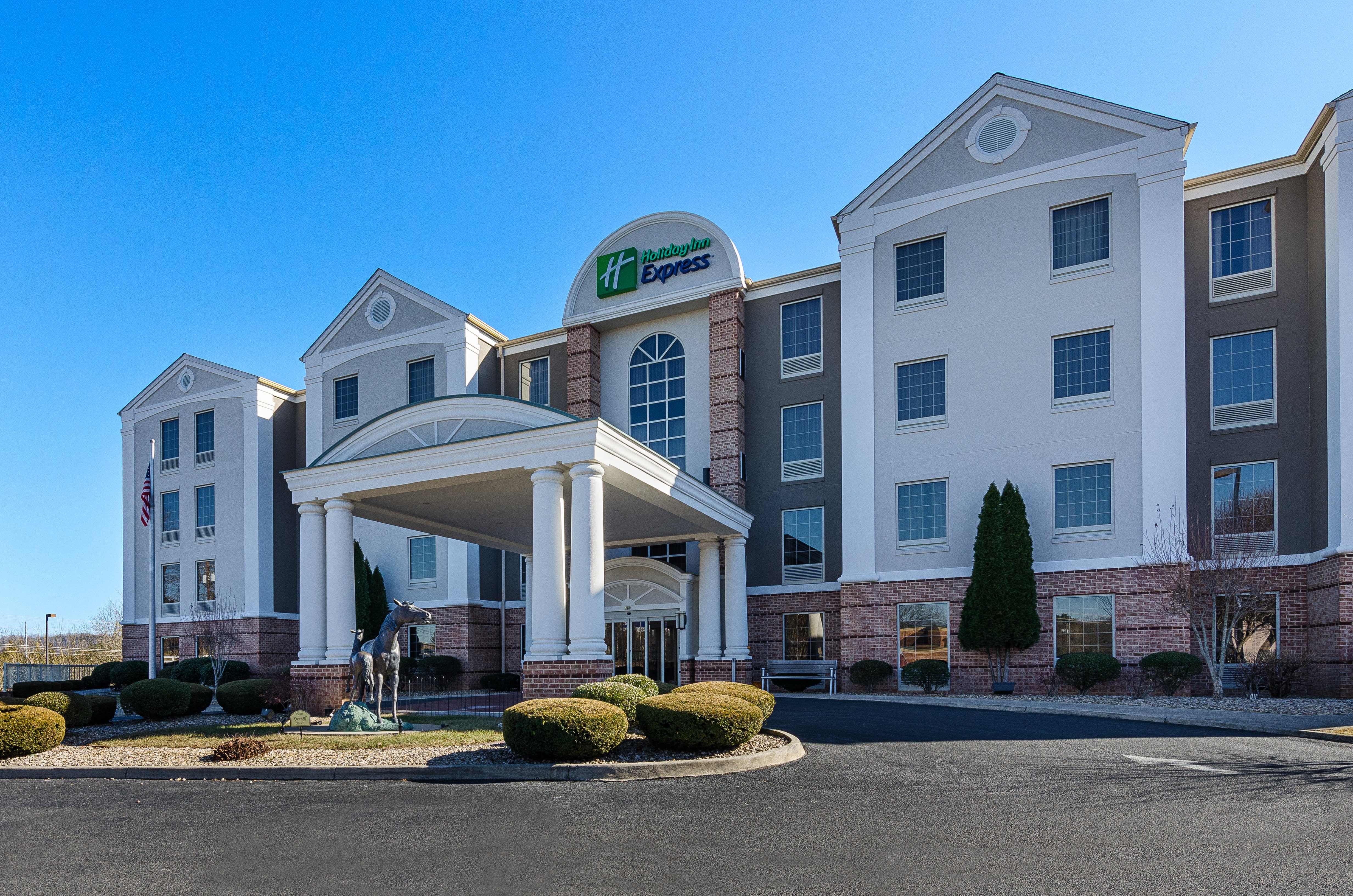 Holiday Inn Express Lexington- Tourist Class Lexington Va Hotels- Gds Reservation Codes Travel Weekly