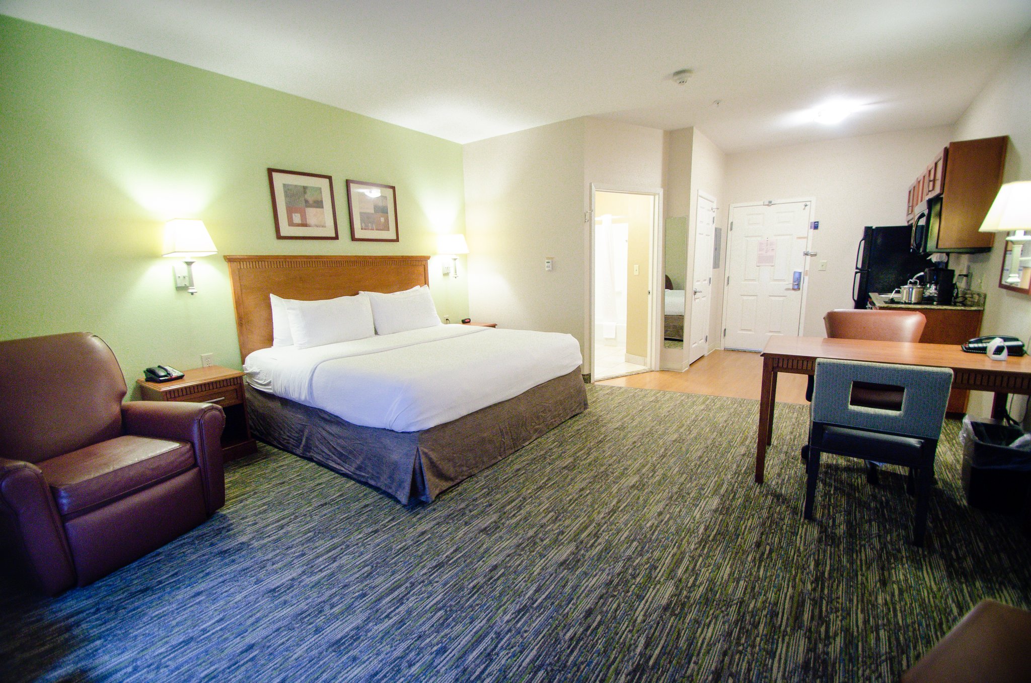 Candlewood Suites Temple - Tap to explore photos