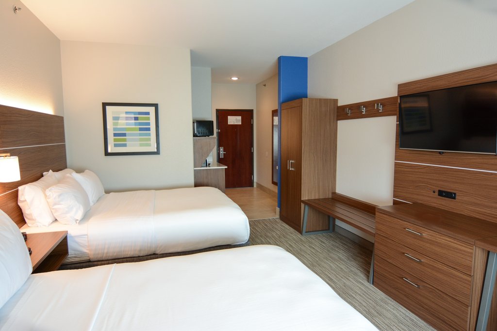 Holiday Inn Express & Suites ROLLA - UNIV OF MISSOURI S&T - Tap to explore photos