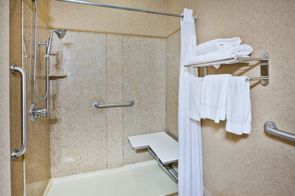 Holiday Inn Express & Suites BRYAN-MONTPELIER - Tap to explore photos