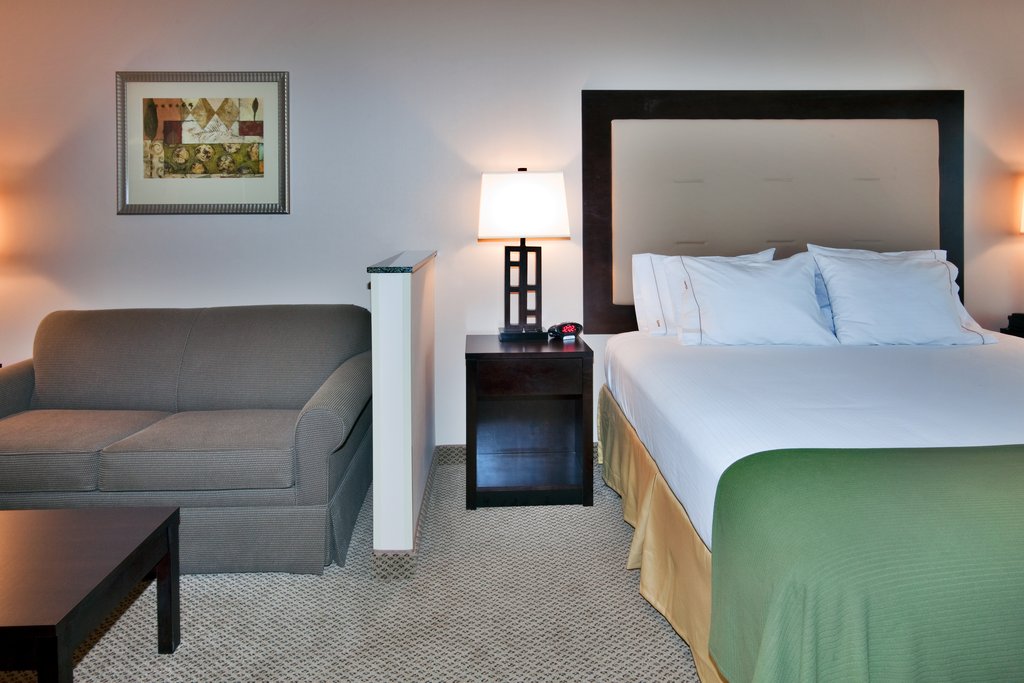 Holiday Inn Express Hotel & Suites Dewitt - Syracuse - Tap to explore photos