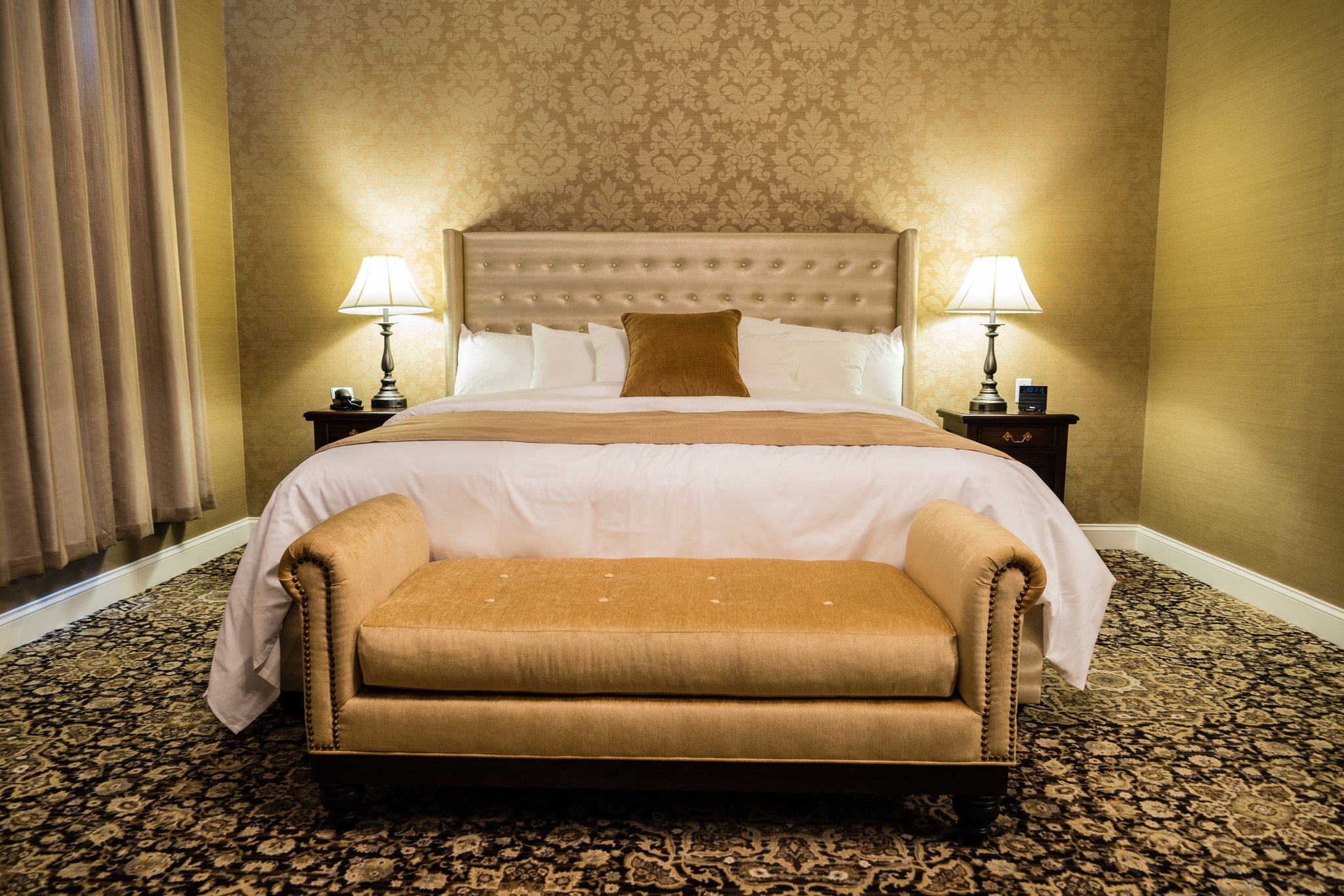 The Mount Vernon Grand Hotel