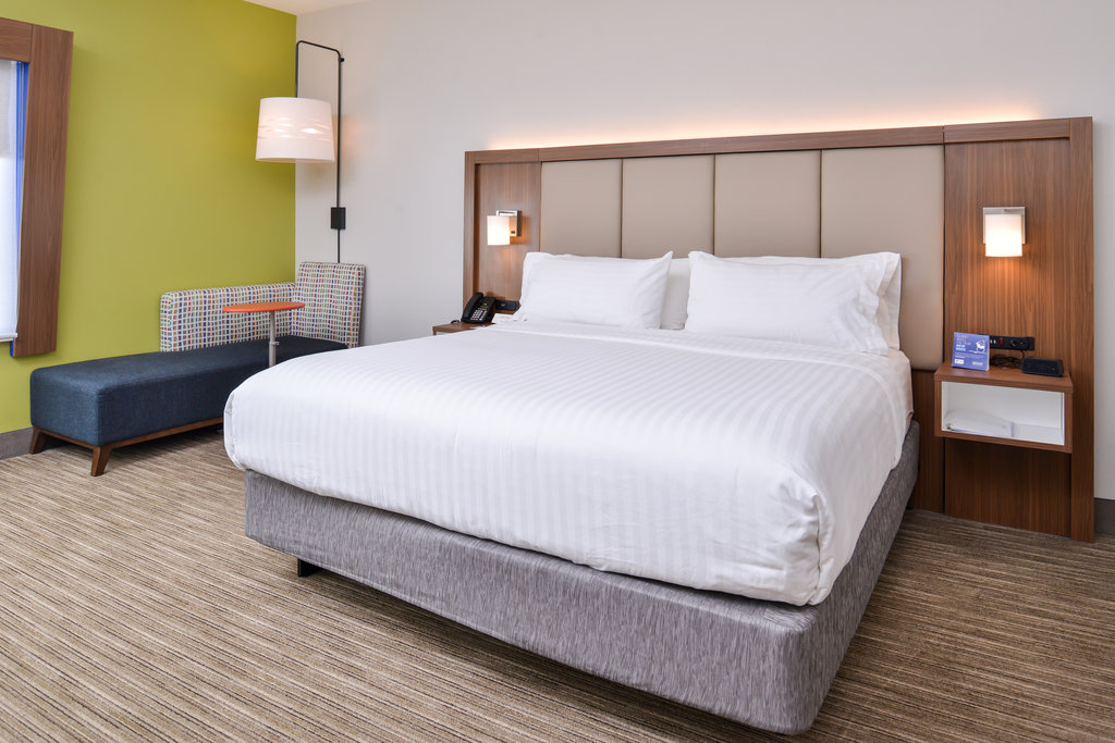 Holiday Inn Express & Suites VAN HORN - Tap to explore photos