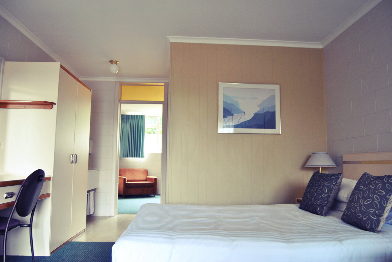 Sunrise Motor Inn