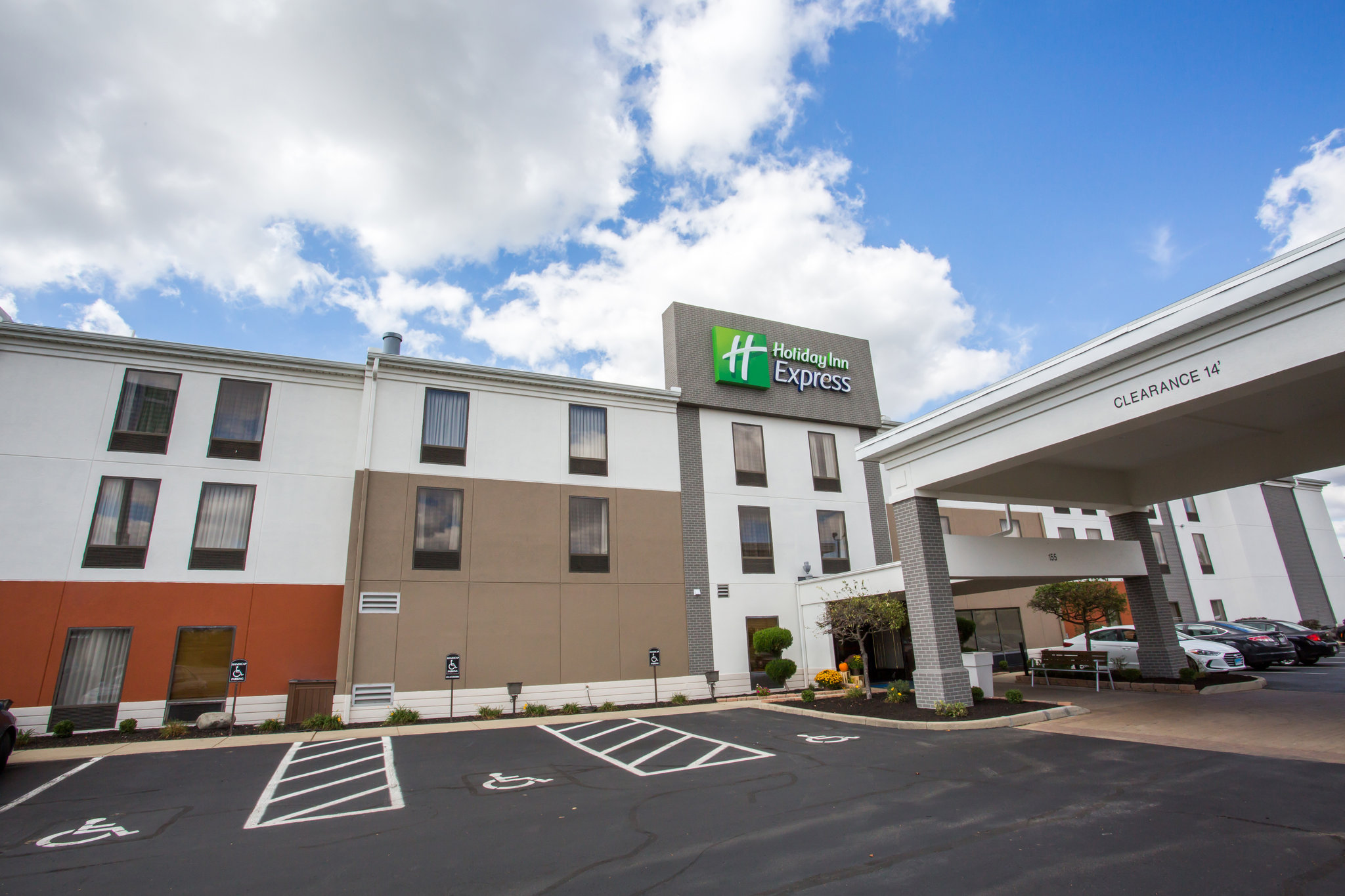 Holiday Inn Express of Wilmington Local Info Tourist Class Wilmington, OH Hotels TravelAge West