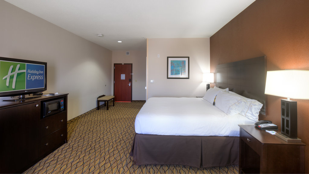 Holiday Inn Express Hotel and Suites Elk City - Tap to explore photos