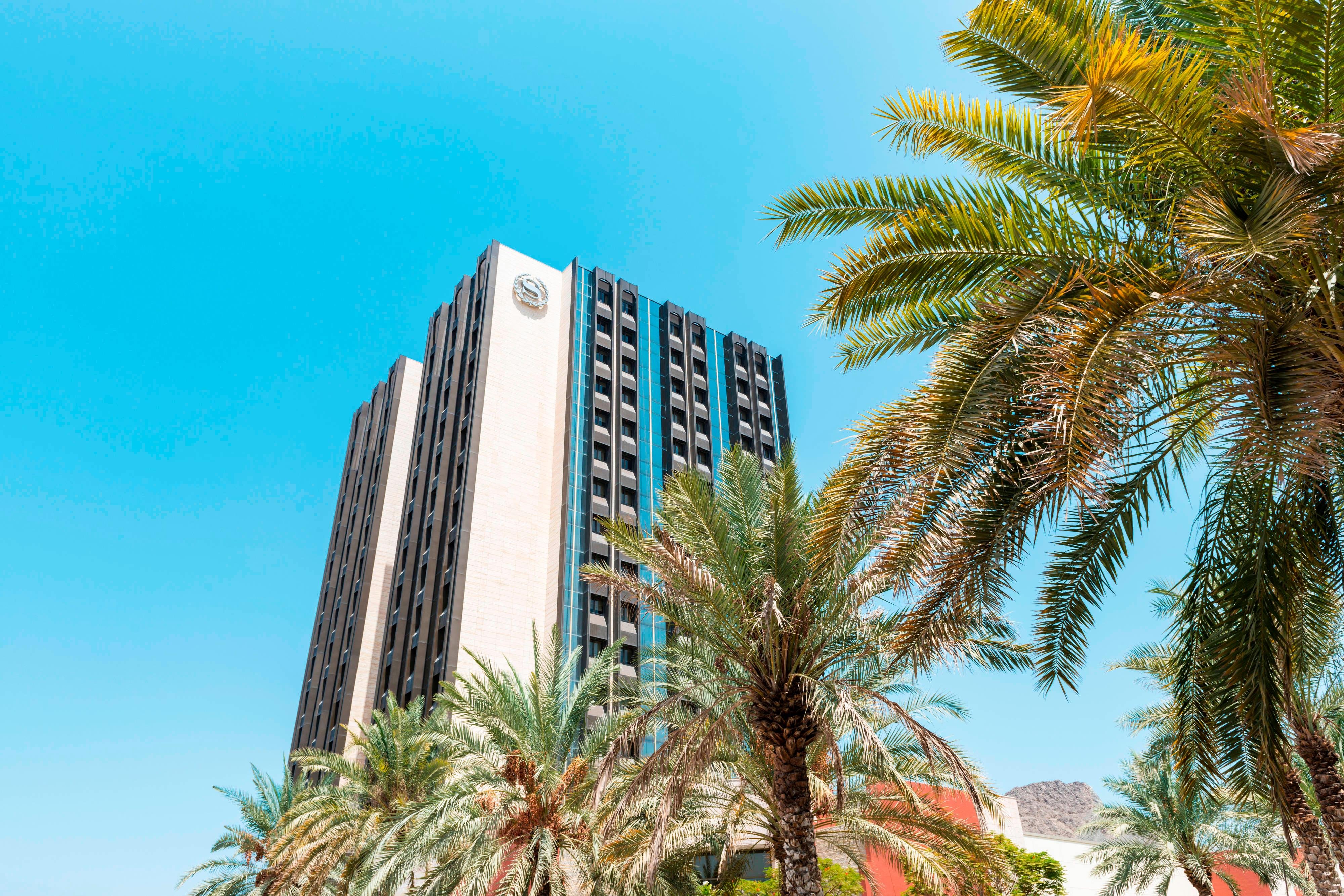 Sheraton Oman Hotel Muscat, Oman Hotels Deluxe Hotels in Muscat GDS