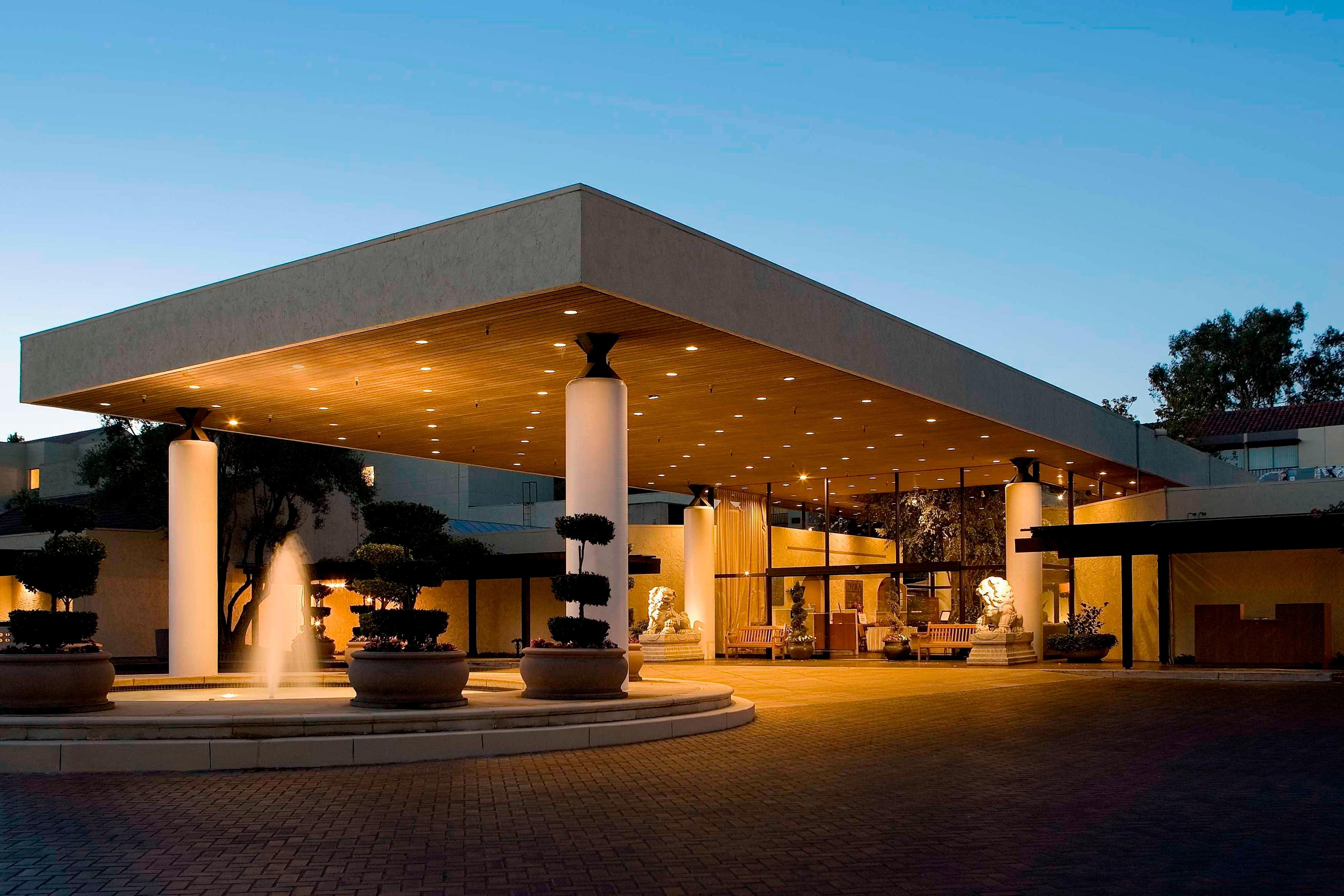 Palo Alto California Hotels; Sheraton Palo Alto Hotel- First Class Palo Alto, CA Hotels- GDS