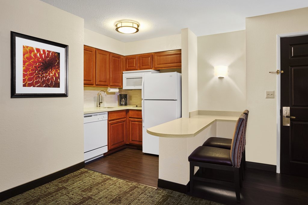Staybridge Suites SPRINGFIELD-SOUTH, an IHG hotel - Tap to explore photos