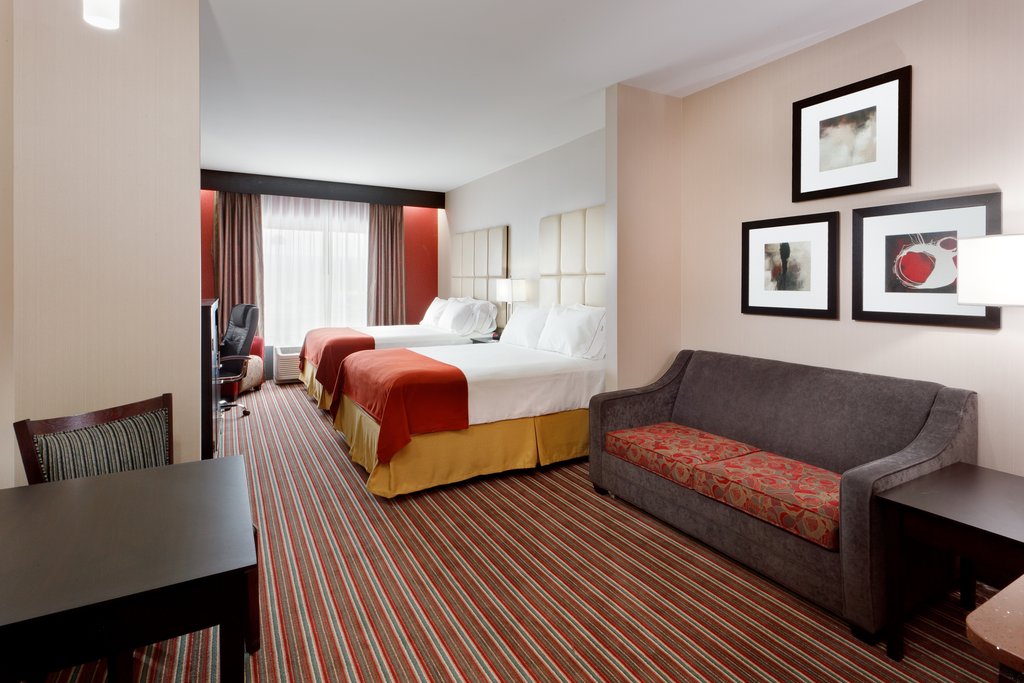 Holiday Inn Express & Suites YORK NE - MARKET STREET - Tap to explore photos