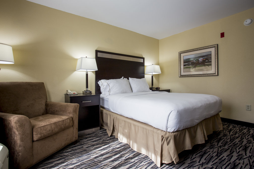 Holiday Inn Express Hotel & Suites Camden-I20 (Hwy 521) - Tap to explore photos