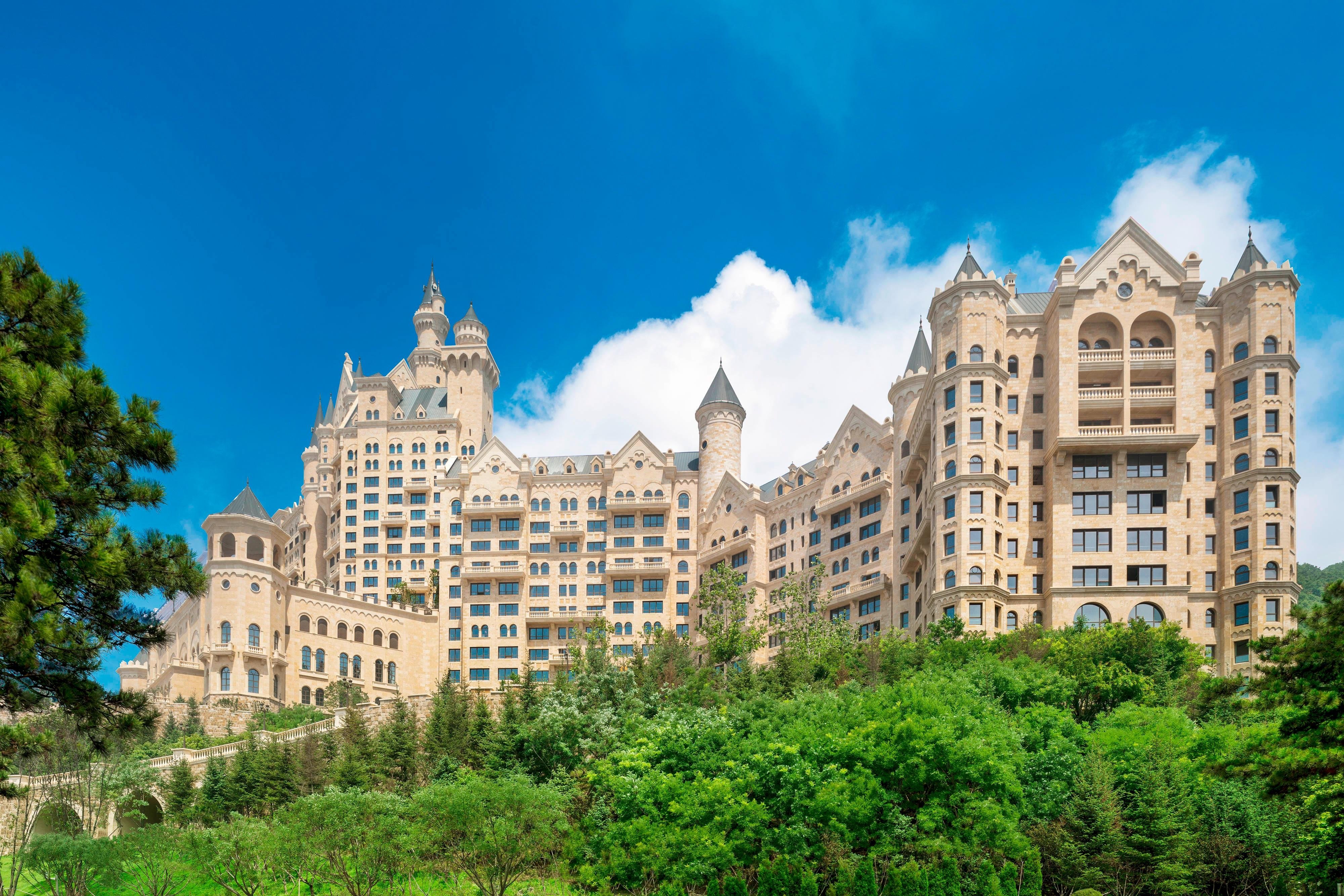 The Castle Hotel, a Luxury Collection Hotel- Dalian, China Hotels ...