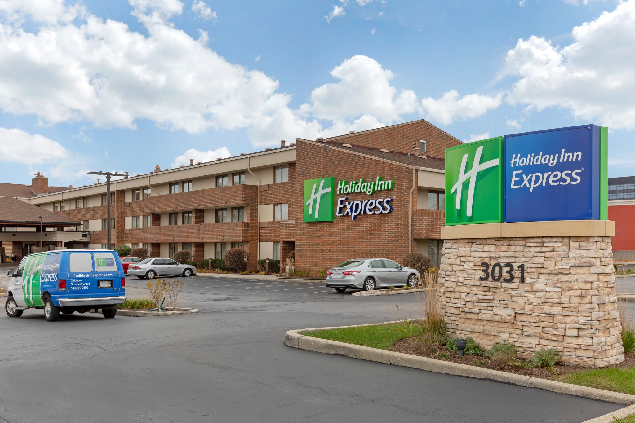 Holiday Inn Express Downers Grove Local Info Tourist Class