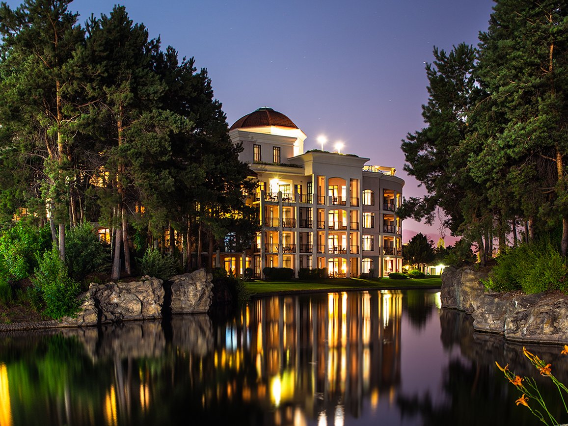 The Royal Kelowna- Kelowna, BC Hotels- First Class Hotels in Kelowna- GDS Reservation Codes