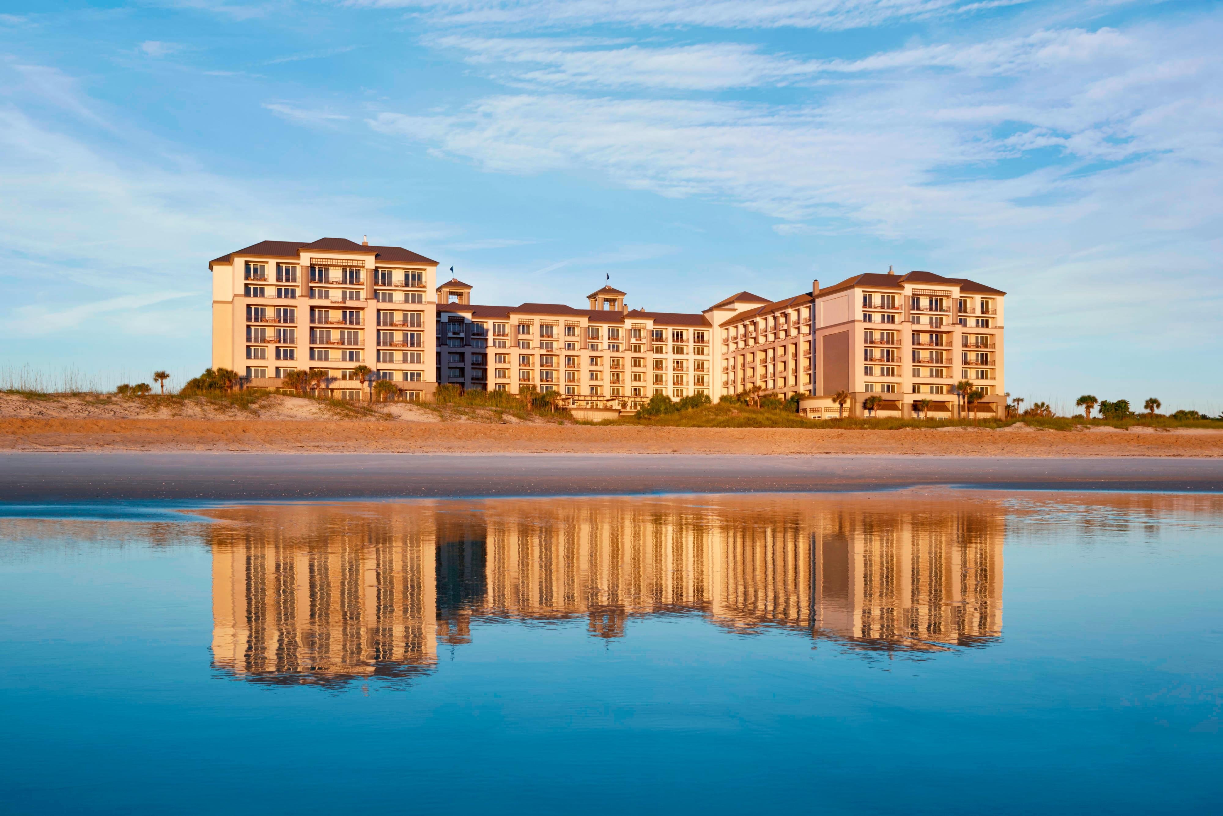 Amelia Island Beach Hotels; The Ritz-Carlton, Amelia Island Local Info- Deluxe Amelia Island, FL