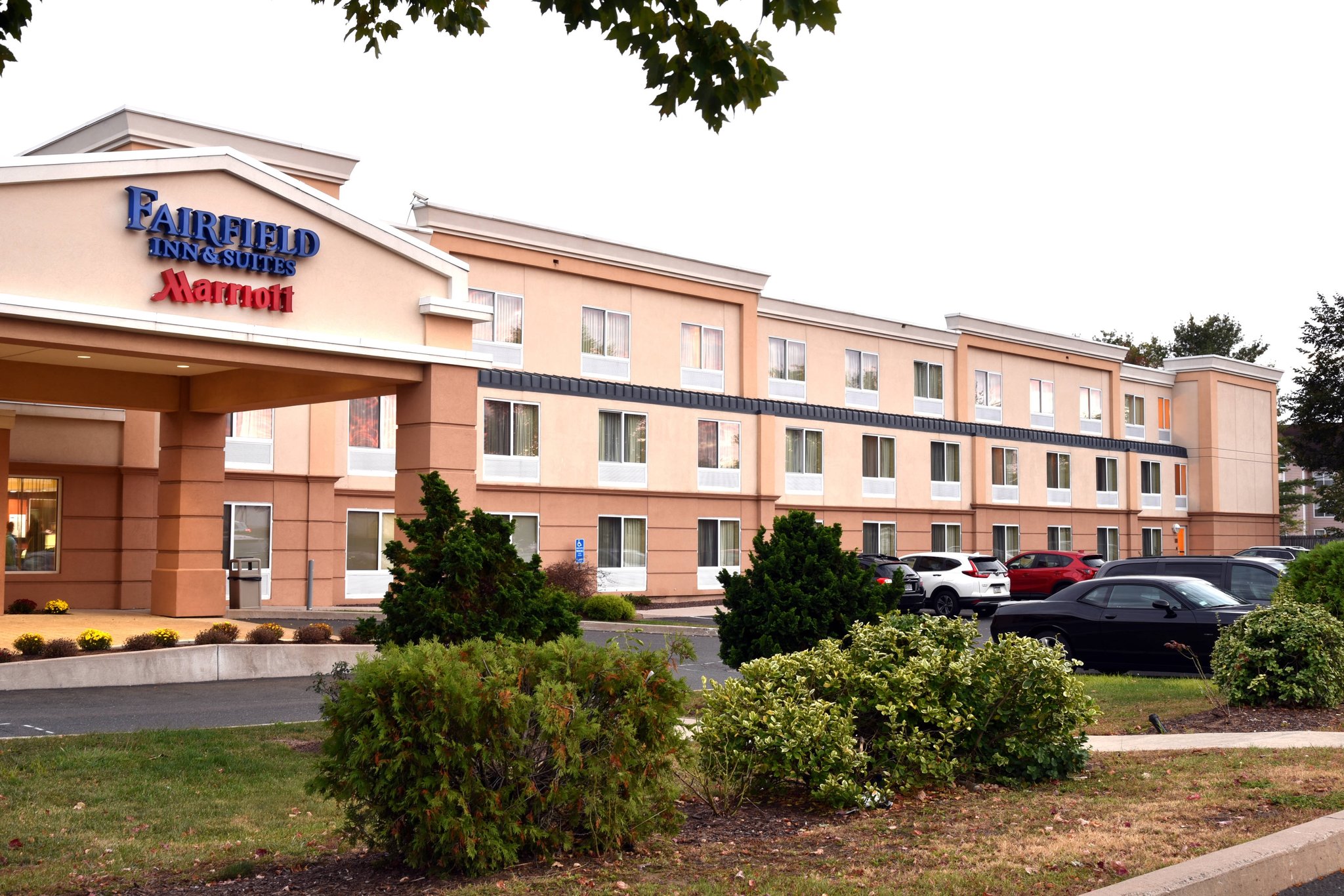 Fairfield Inn & Suites Hartford Airport Windsor Locks, CT Hotels