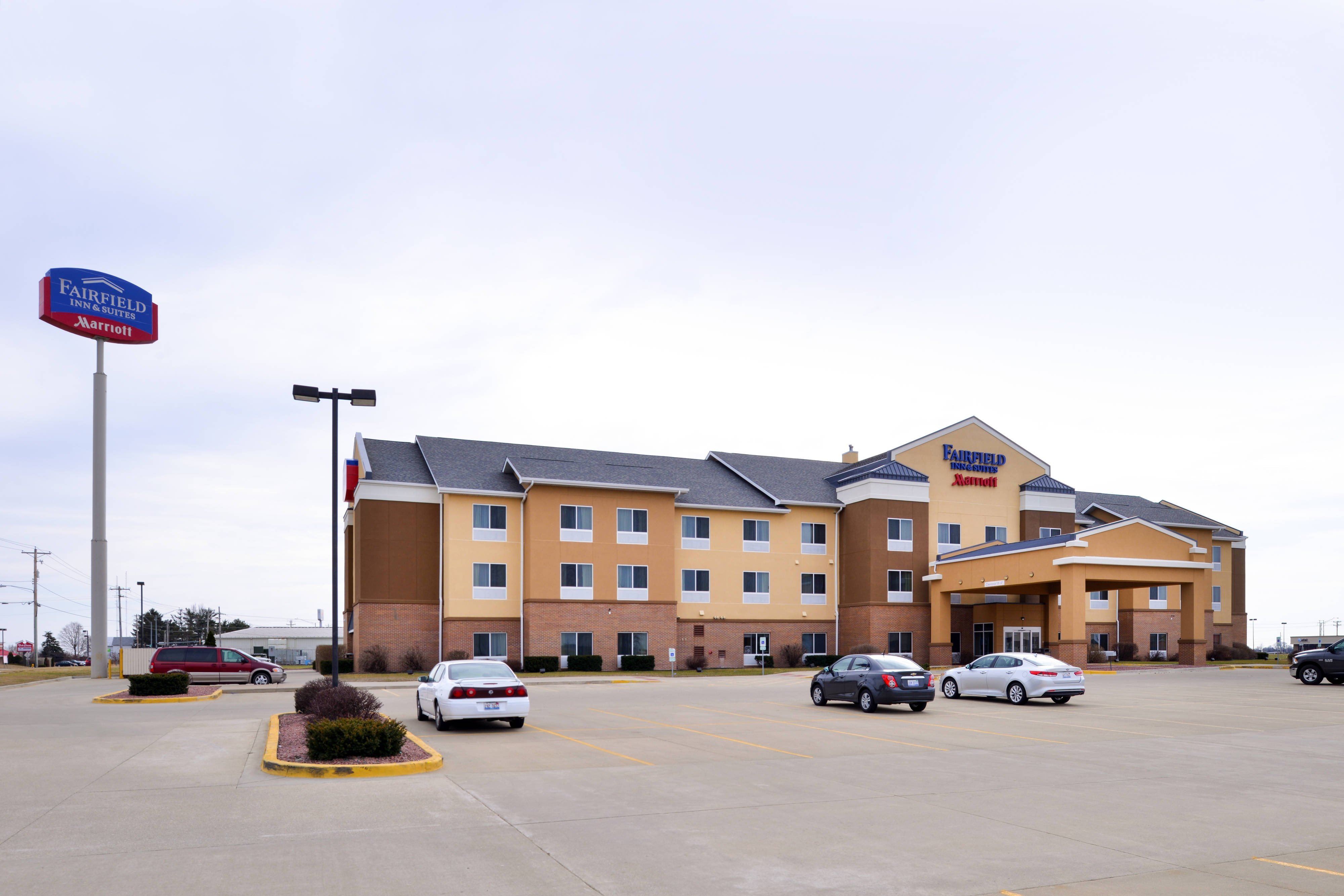 Fairfield Inn & Suites Bloomington Bloomington, IL Hotels Tourist