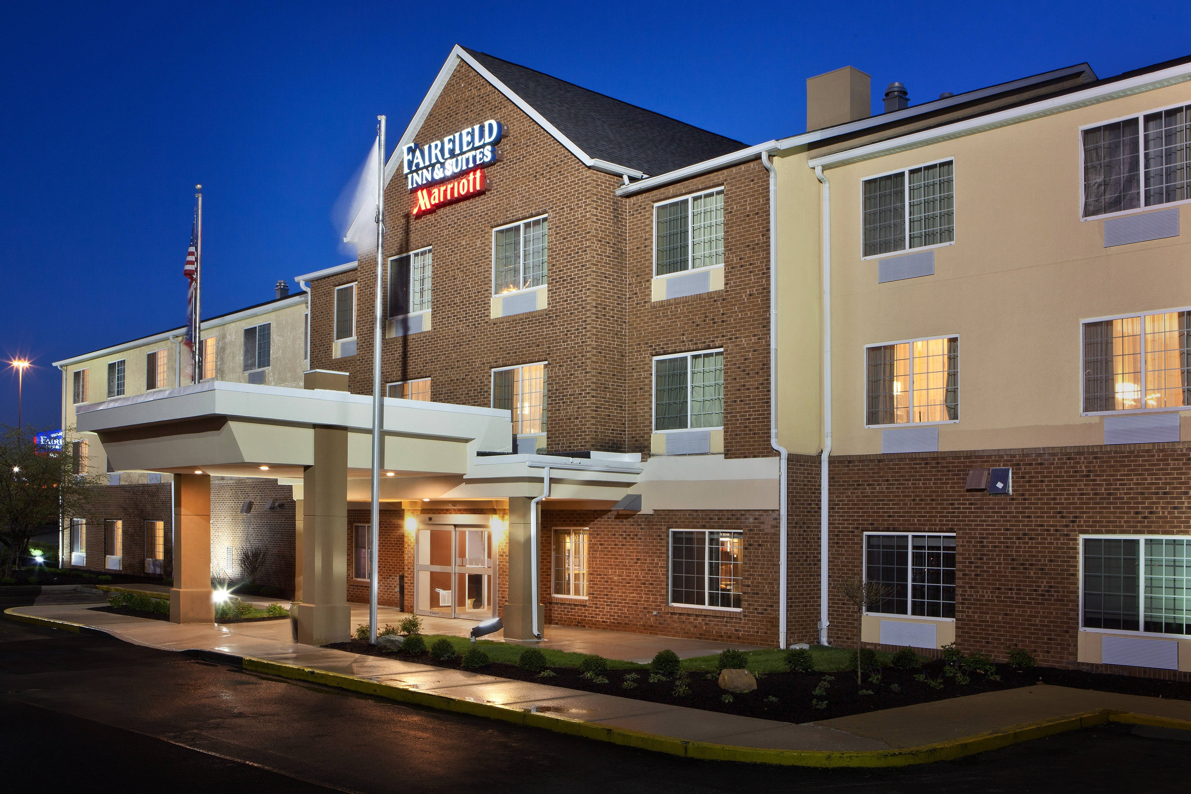 Fairfield Inn Suites Marriott- Tourist Class Cincinnati  Hotels