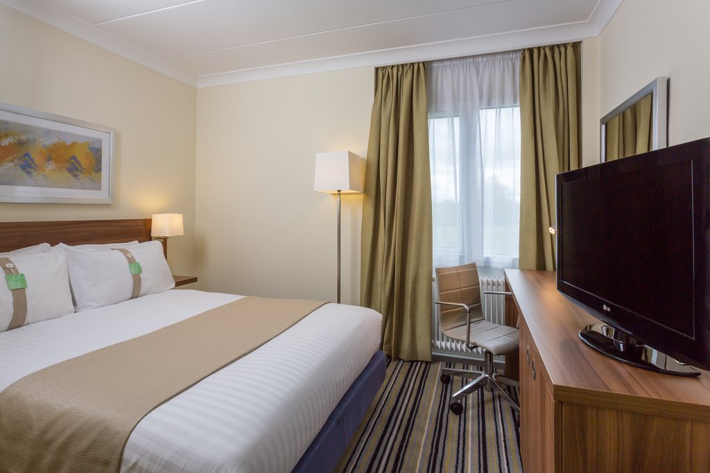 Holiday Inn Rugby-Northampton M1 Jct18, an IHG hotel - Tap to explore photos
