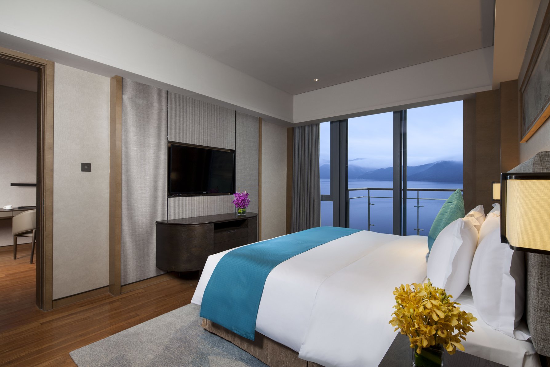 Crowne Plaza HANGZHOUONETHOUSANDISLANDLAKE - Tap to explore photos