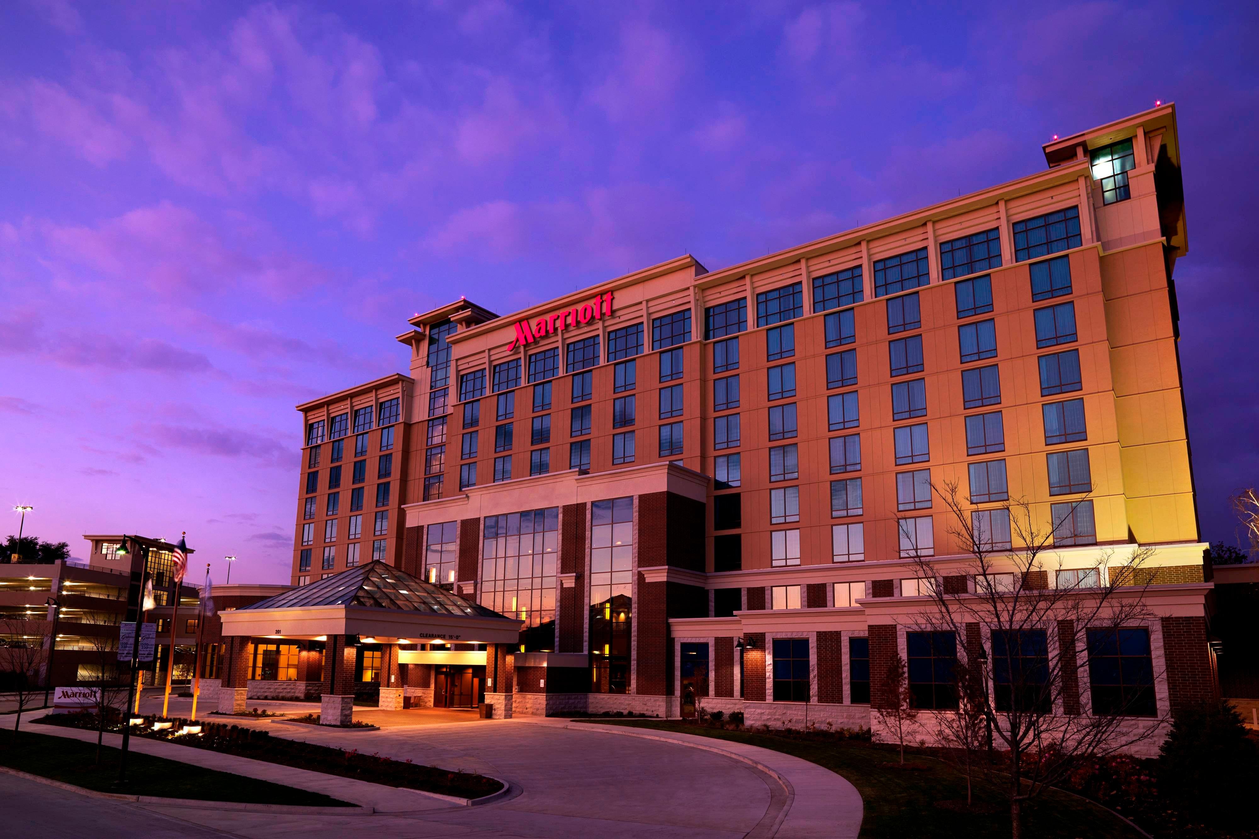 Marriott Hotel & Conference Center First Class Normal, IL Hotels GDS
