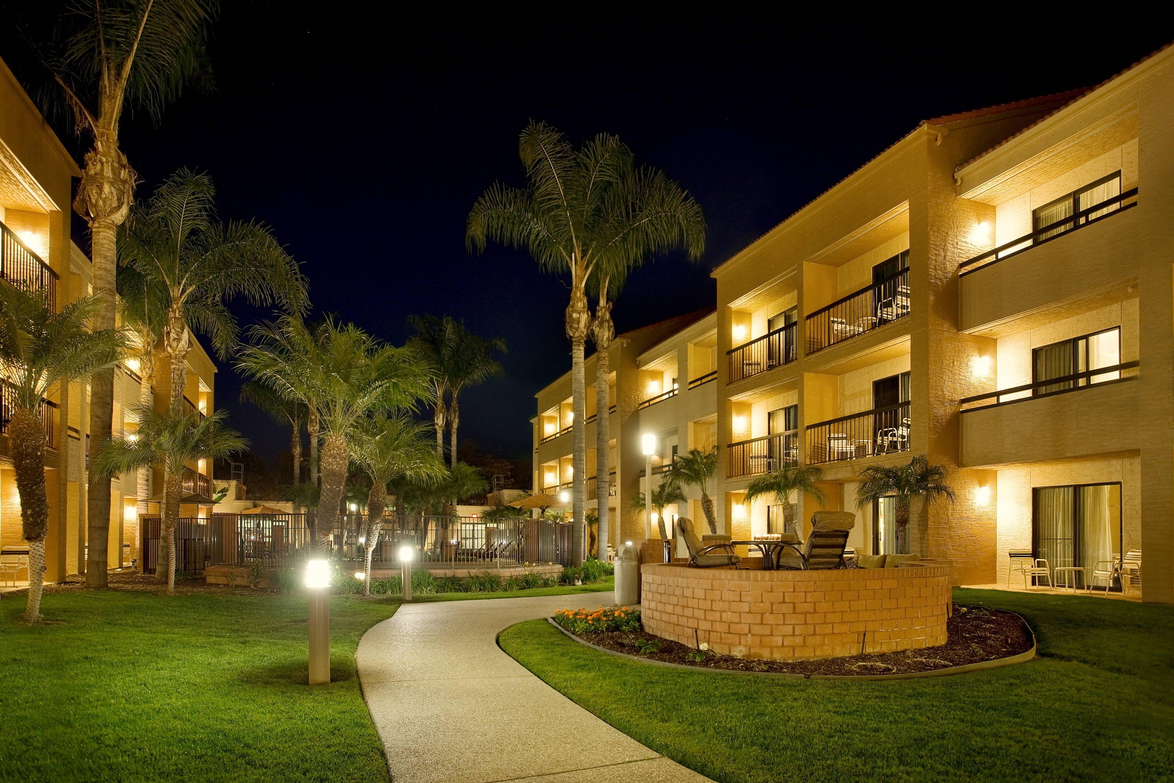 Courtyard San Diego Sorrento Mesa San Diego, CA Hotels First Class