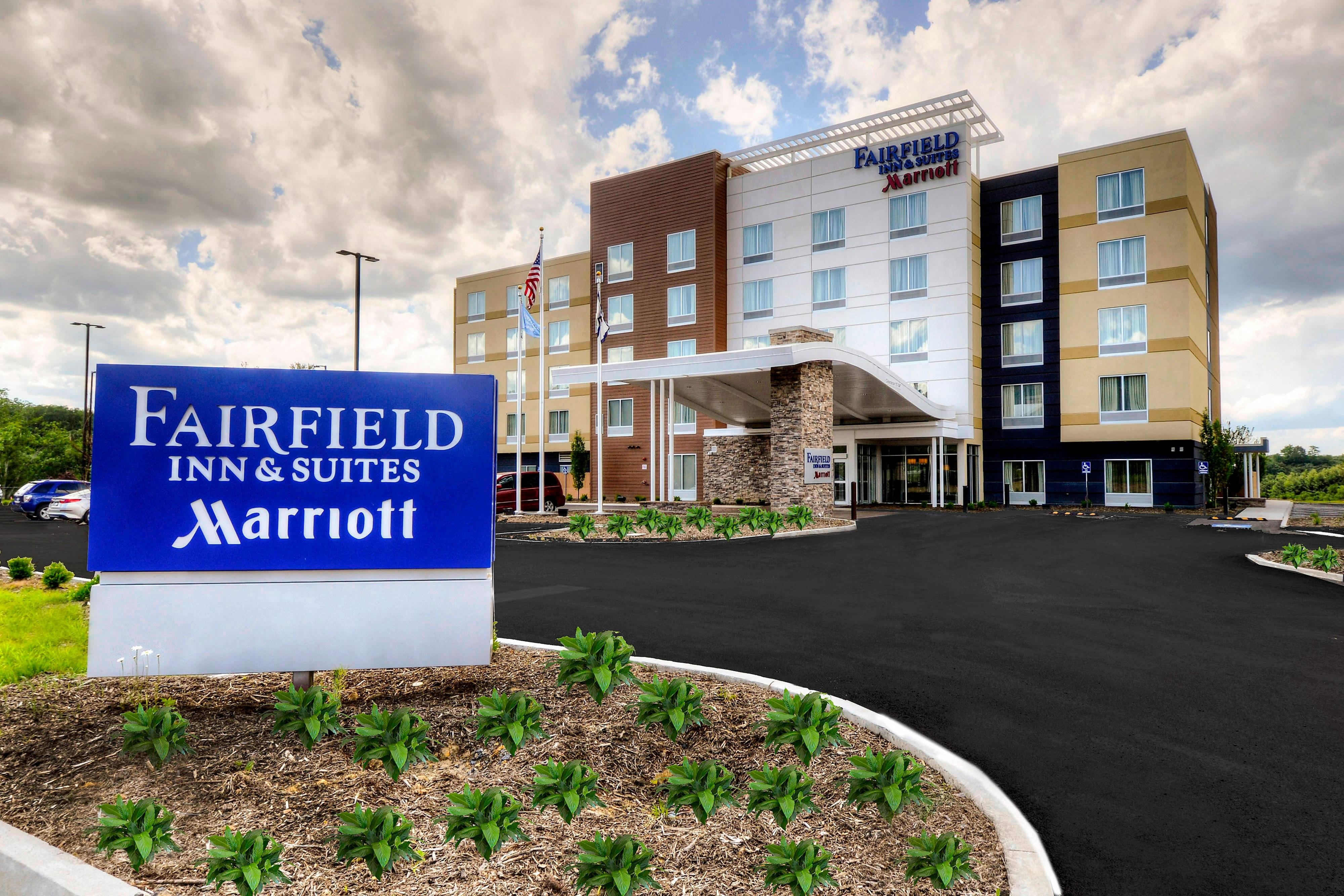 Fairfield Inn & Suites Princeton Tourist Class Princeton, WV Hotels