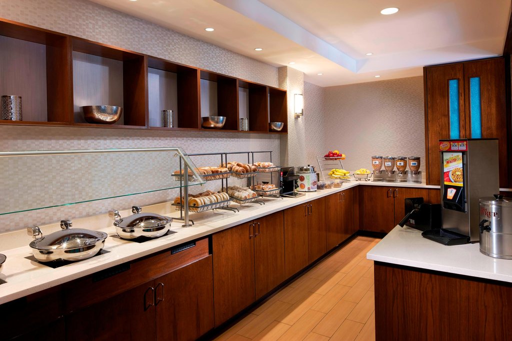 SpringHill Suites by Marriott Newark Liberty International - Tap to explore photos