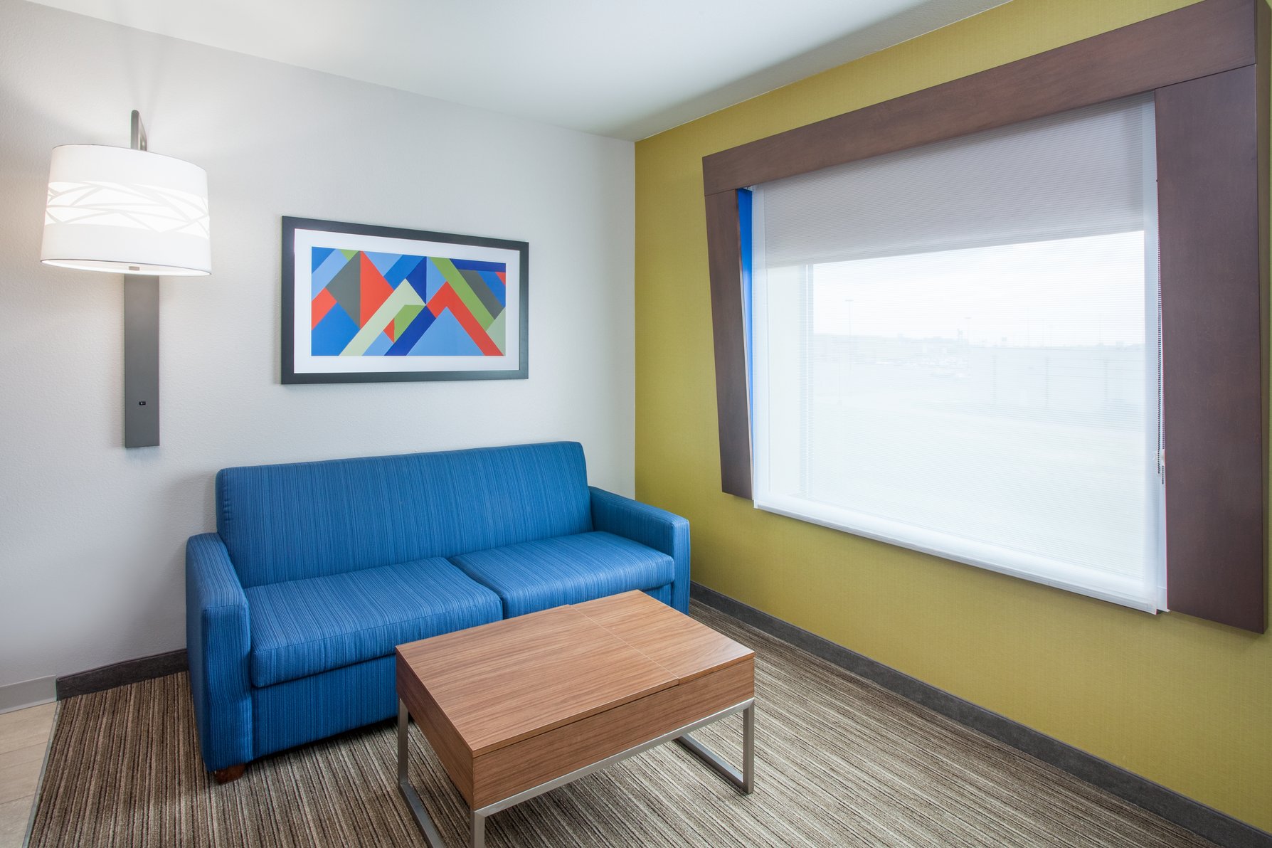 Holiday Inn Express Hotel and Suites Texarkana - Tap to explore photos