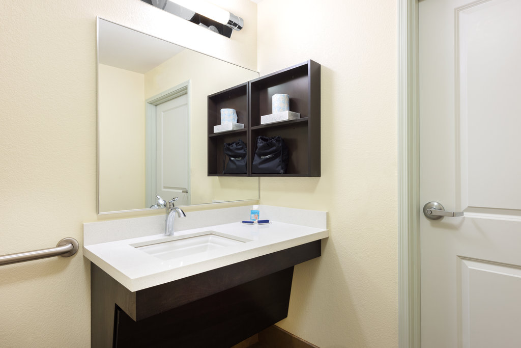 Candlewood Suites COLUMBIA HWY 63 & I-70, an IHG hotel - Tap to explore photos