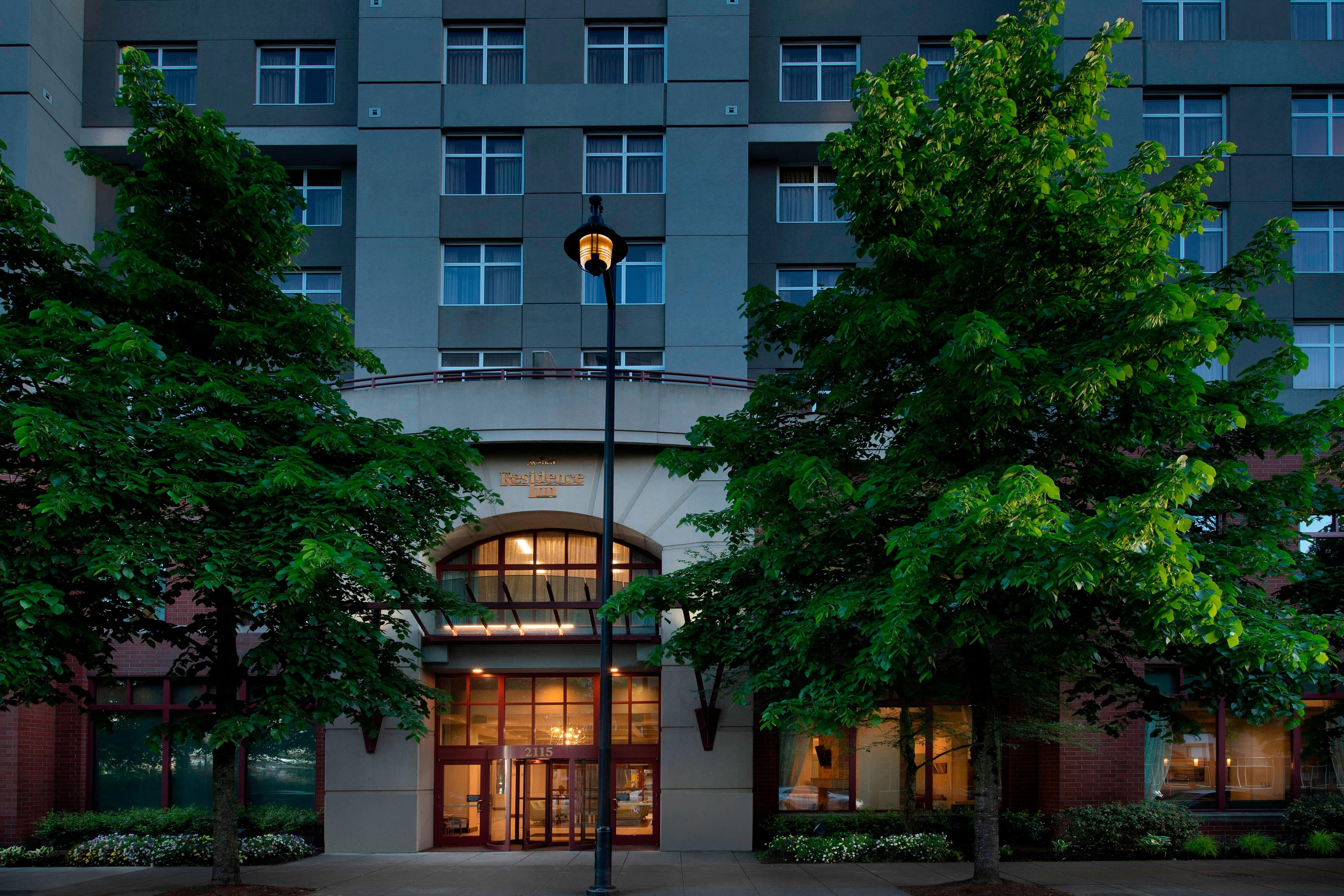 Residence Inn Portland Riverplace Portland, OR Hotels First Class